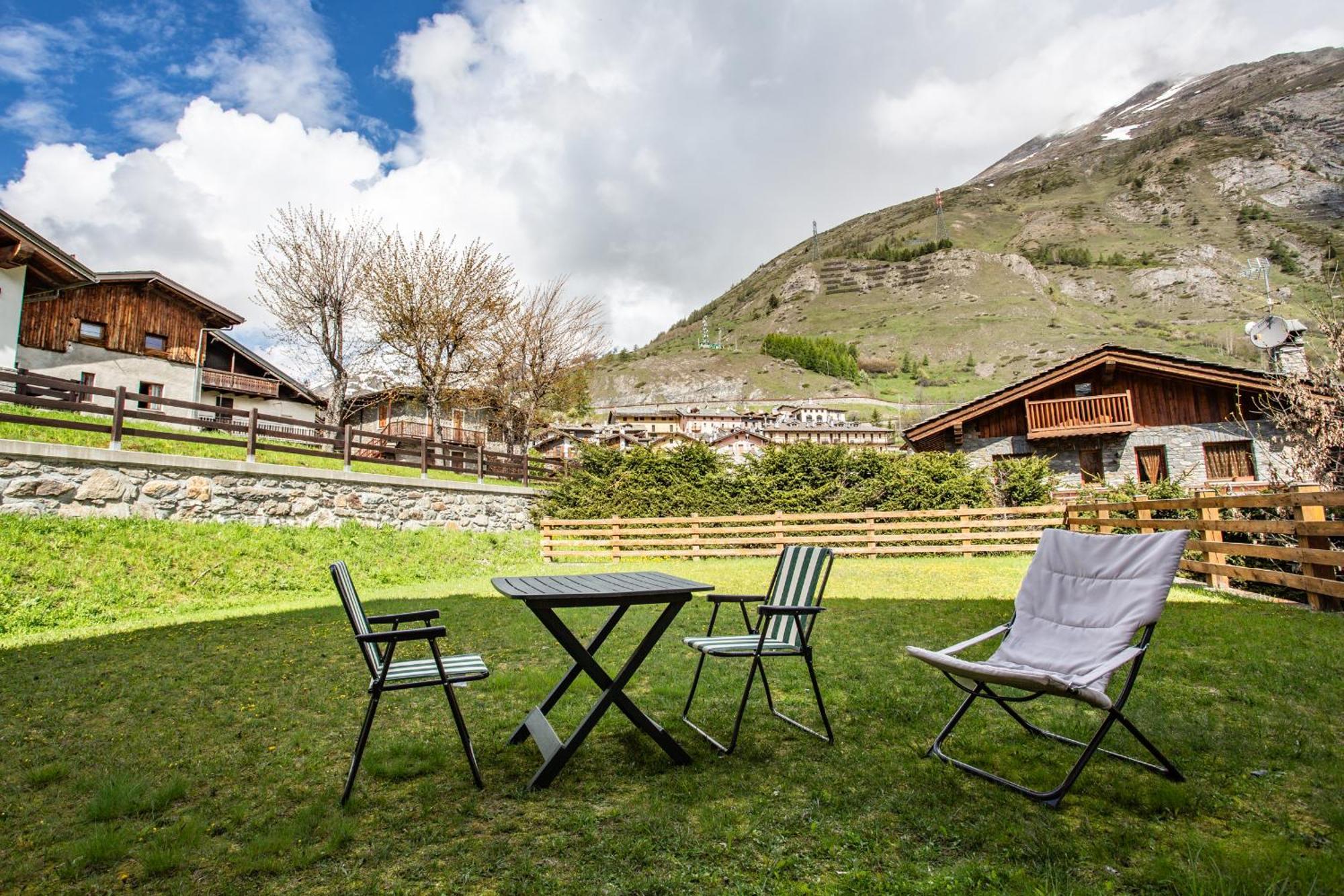 La Casa Di Matilde - Trilocale Vicinissimo Alle Piste Da Sci La Thuile Buitenkant foto