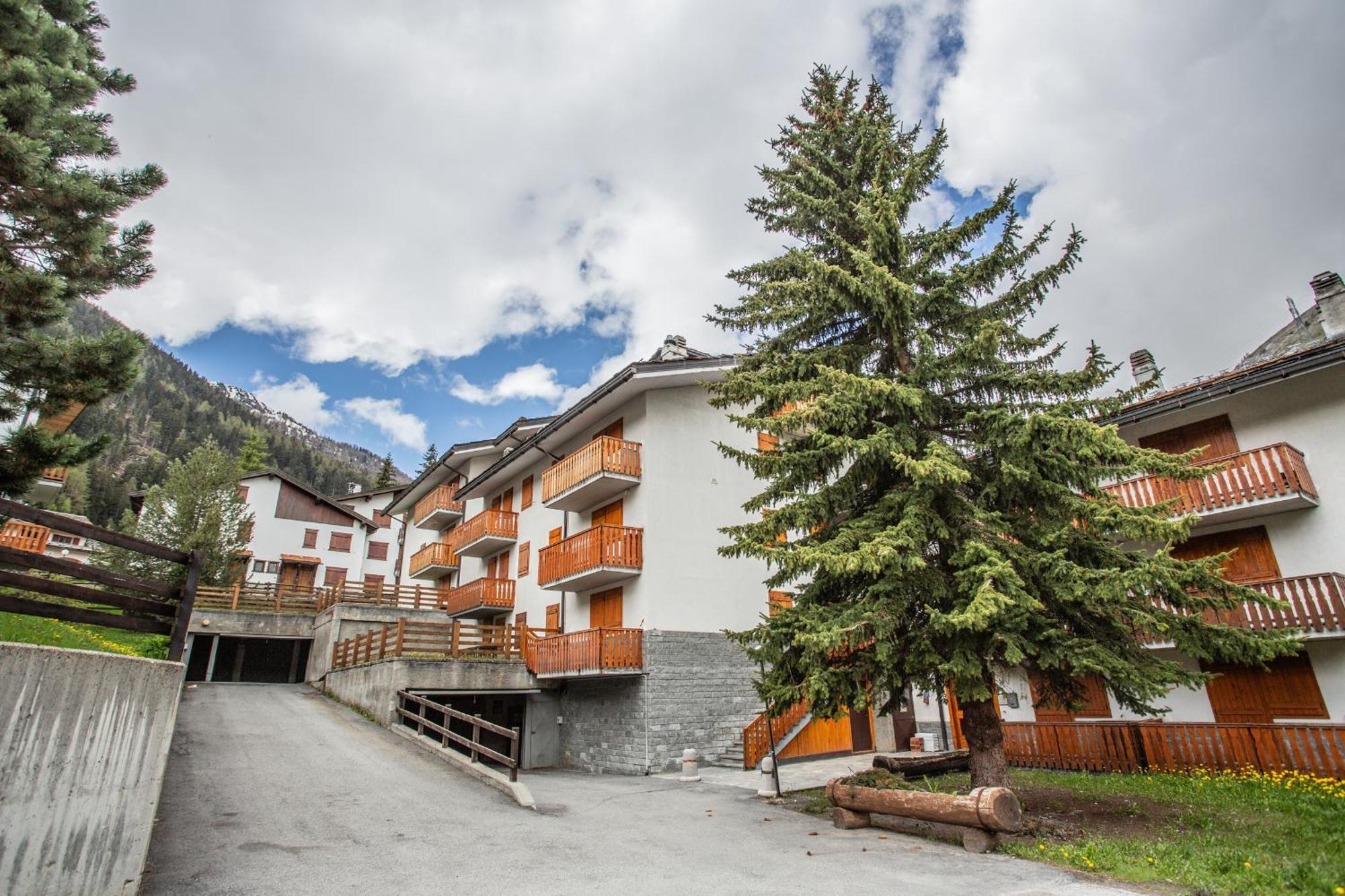 La Casa Di Matilde - Trilocale Vicinissimo Alle Piste Da Sci La Thuile Buitenkant foto